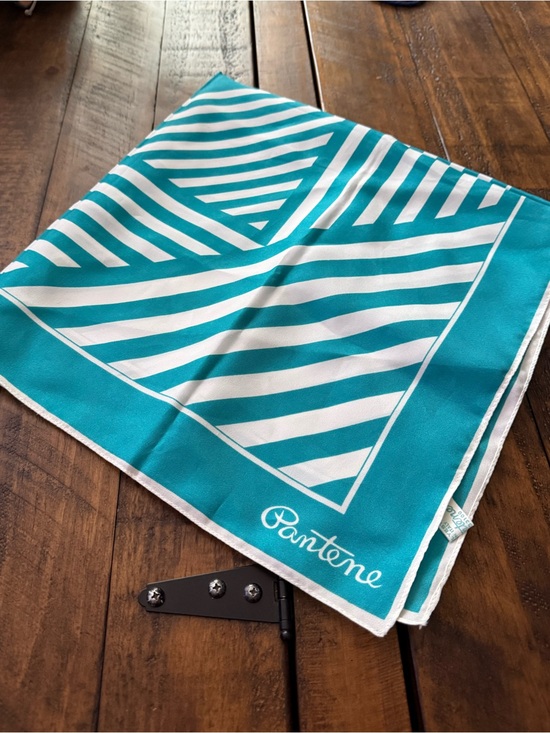 Pantene Accessories - Vintage Pantene Polyester Ladies Scarf Made in Italy White and Teal Geometric